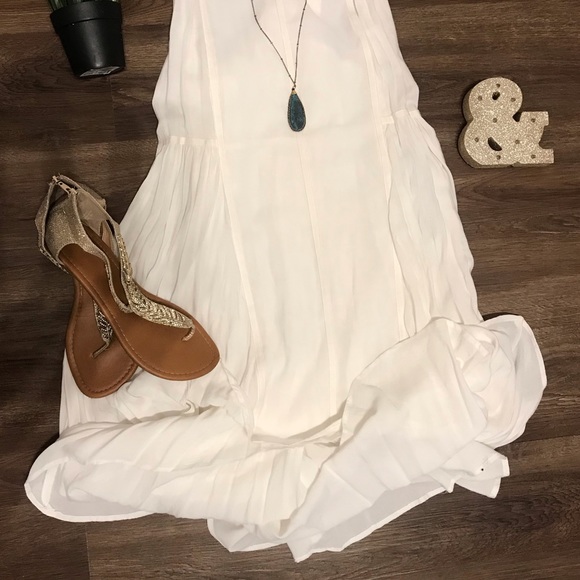 Three Of Something White Seven Caves Dress - Picture 4 of 11